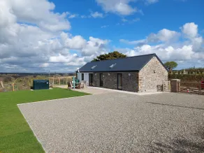 Brachers Cottage set in a cosy rural setting - Image 2