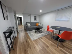 Garden Apartment /washer& dryer/O’Hare/parking - Image 2