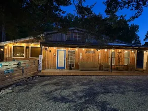 Papa G's Pad - Image 2