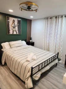 Cozy Hotel Like Room in Avenel - Image 2