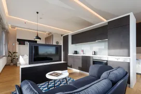 Luxury Loft | Panoramic Skyline Views - Image 2