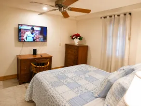 Hidden Gem Near Boston w/ 2 bedrooms and huge family and activity room space - Image 4