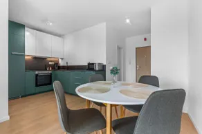 Modern Apartment • Private Parking - Image 4