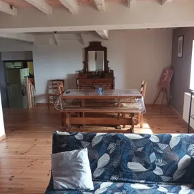 5-Bedroom House – Sleeps 12 People - Image 4