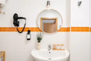 Apartamentos de Juan, Apartment with double bed. - Image 5