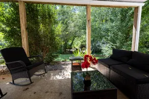 Oxford Crest•Private Studio•Romantic Getaway - Image 4