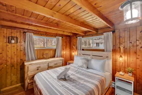 Modern Pocono Wilderness Cabin | Hot Tub | Firepit - Image 5