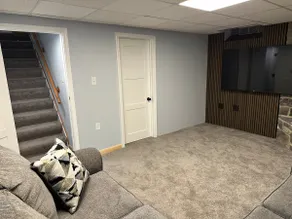Family-Friendly Stay with Style- basement - Image 4