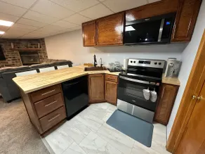 Family-Friendly Stay with Style- basement - Image 3