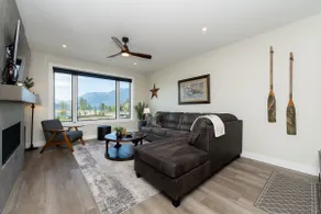 Harrison Waterfront Retreat - Image 5