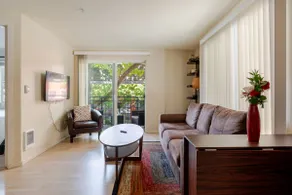 Elegant Two-Bedroom By Space Needle and Amazon. - Image 3