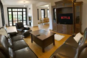 Large Cosy House by a Forest - Treehouse, BBQ, Fireplace & Mountain - Image 2