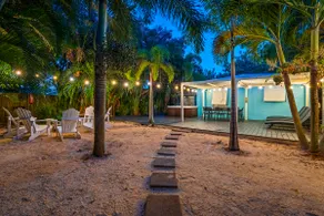 ⭐⭐⭐⭐⭐ PRIVATE BEACH HOUSE - STEPS TO THE BEACH - Image 4
