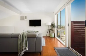 Sunbury on the hill close to airport with wifi pet friendly - Image 5