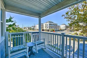 Wildwood Townhome w/ Patio: 1 Block To The Beach! - Image 3