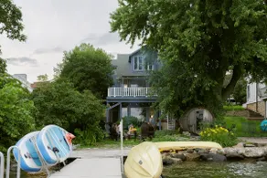 Downtown Lake Monona Haven | SUPs, Hot Tub & Sauna - Image 2