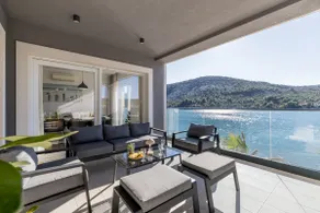 Beachfront villa, w/rooftop pool, inside swim spa - Image 4
