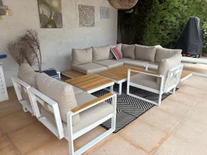 2 27m² rooms in a beachfront villa - Image 4
