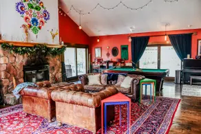 Huge Reunion House, 70 acres dog-friendly trails - Image 2