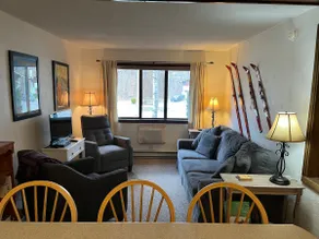 Cozy Mountain Getaway For All Seasons - Image 2