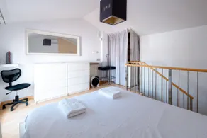 Dúplex per a 6 amb terrassa · Blanes - Image 3