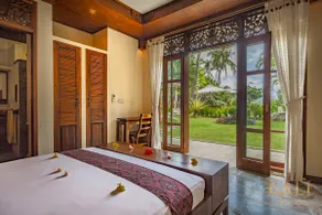 Treasure of Bali, 3BR villa, infinity pool, staff - Image 3