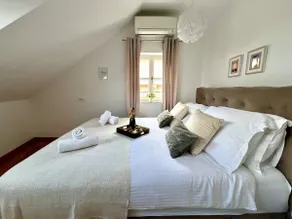 Apartment with sea view - Image 2