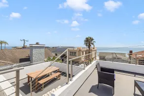 Salty Kisses Beach House with an Ocean View - Image 2