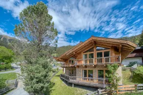 Spacious chalet in Austrian style; only 150 m to the Schmittenhöhe ski lifts - Image 2
