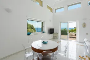 Villa terrace seaview beach access free parking - Image 5