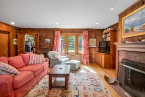 6-Bed Vermont Farmhouse - Fireplaces Gameroom Ski - Image 3