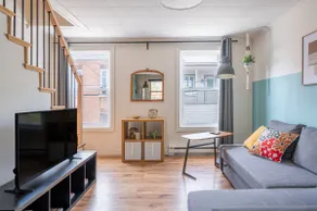 Large 2-bedroom apartment - Downtown Quebec City - Image 2