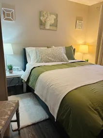 3 Br Hidden Gem, Near Falls, Niagara On The Lake - Image 2