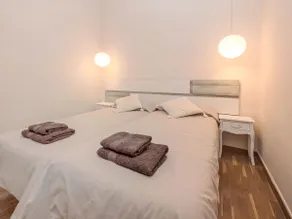 Apartment Eixample Esquerre Arago Rocafort by Interhome - Image 5
