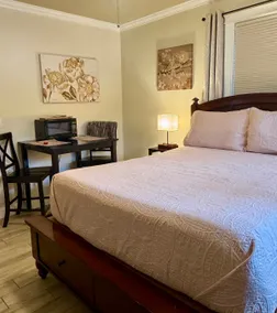The Hideaway - A Private Entrance Suite - Image 2