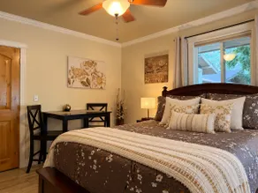 The Hideaway - A Private Entrance Suite - Image 4