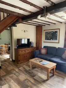 Brambles Cottage, Lily Pond Cottages - Image 4