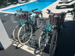 Moderna sistemazione con 2 camere da letto e piscina - Image 4