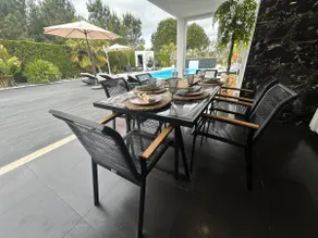 Moderna sistemazione con 2 camere da letto e piscina - Image 5
