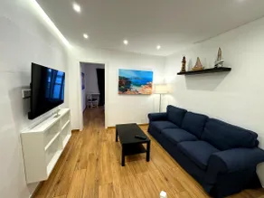 Seaview Escape: Fast Wifi, Walk to Beach & Bus - Image 3