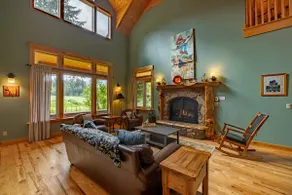 Tahoma Canyon Home near Mt Rainier - Image 2