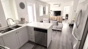 Roam Vancouver in Style from a Chic Hideout - Image 3