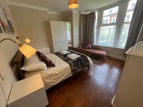 Coastal Duplex Apt in the heart of Lytham. - Image 2