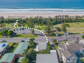 Oceanfront Beach House On Marine Parade - Image 2