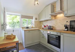 Cosy cottage in Framlingham town - 25min to coast - Image 2
