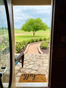 The Pool House only minutes away from Troy - Image 3