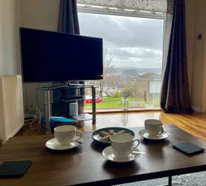 Stunning River & Castle Views House nr Loch Lomond - Image 2