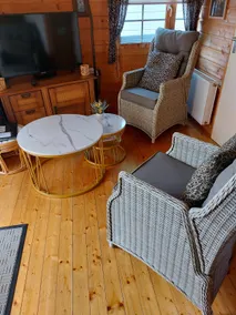 Amusant with veranda and garden - Image 2
