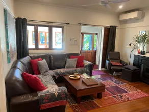 Pet-Friendly Byron Bay | Walk to Town & Beach - Image 3