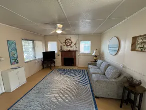 WATERFRONT COTTAGE w/ACCESS TO WEEKI WACHEE RIVER & GULF FRESHLY REMODELED! - Image 2